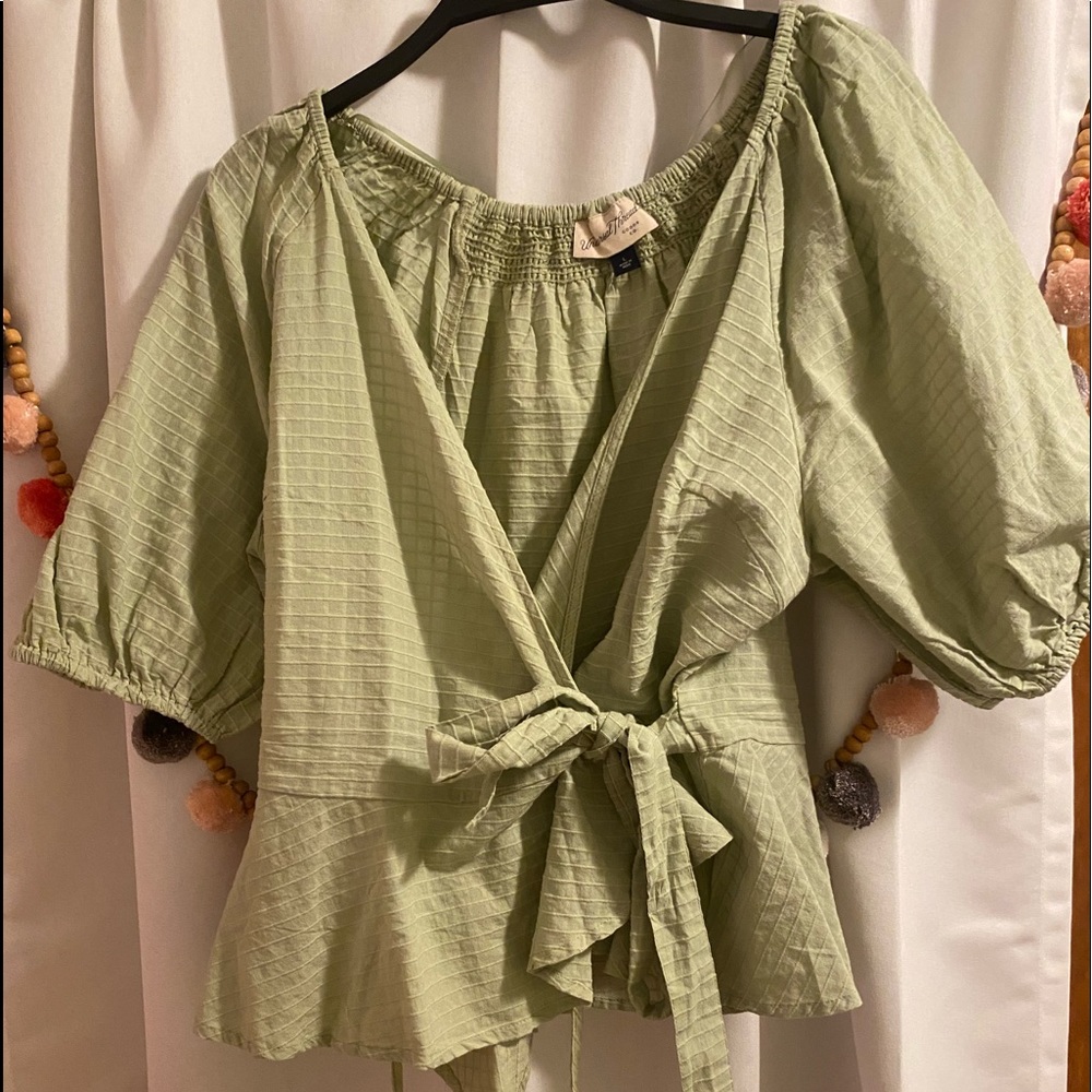 NEVER WORN surplice top